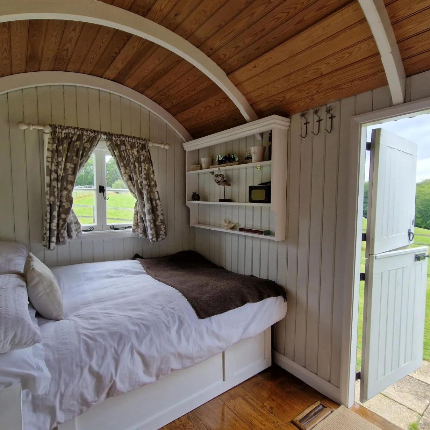 Molly Dishwasher Shepherds Hut Frant エクステリア 写真